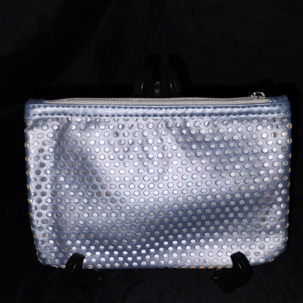 Ipsy Silver Cosmetic Bag with Textured Design - Picture 3 of 4